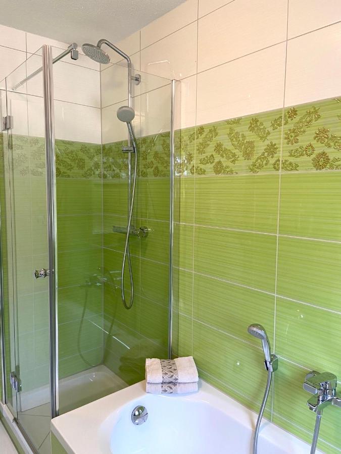 Ferienwohnung Kuhn Етенхайм Екстериор снимка