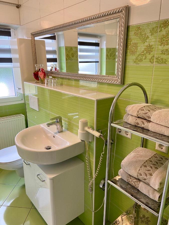 Ferienwohnung Kuhn Етенхайм Екстериор снимка